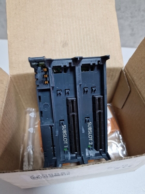 X20BB81 B&amp;R X20 SYSTEM バスベース、拡張スロット 1 つ付き
