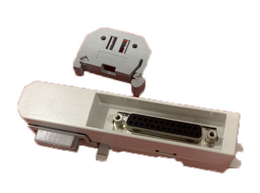 ABB TB805 3BSE008534R1 バス出力モジュール バス延長コードアダプタ D-Sub 25