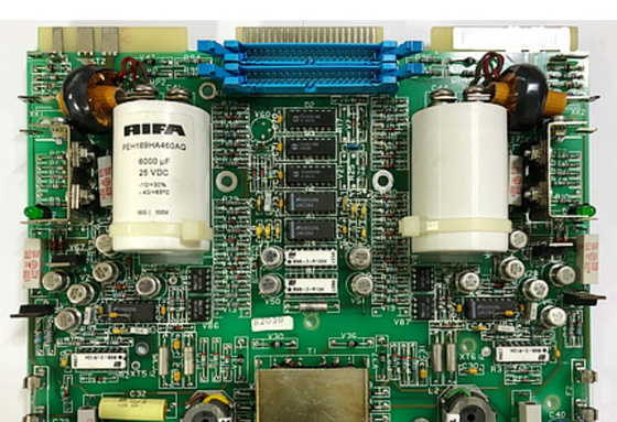 ABB SNAT631PAC 61049410B 高性能 プログラム可能な自動化コントローラ ドライブボード