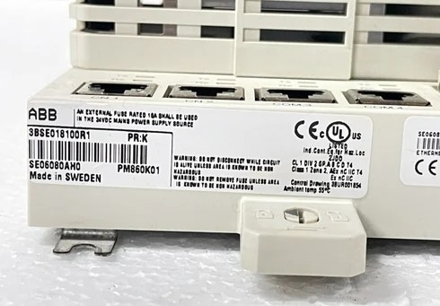 ABB PM860K01 3BSE018100R1 プロセッサユニット キット AC 800M PLC モジュール ストック