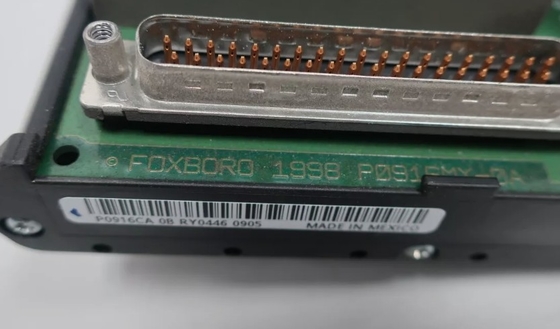 フォックスボロ P0916CA FBM217 32 個別入力インターフェースモジュール 単一または冗長なモジュール