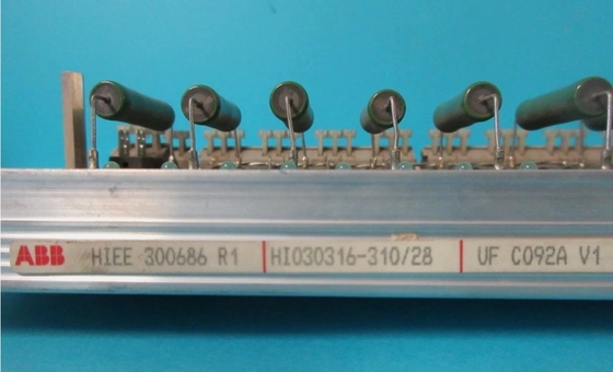 HIEE300686R1 UFC092AV1 ABB バイナリ入力モジュール