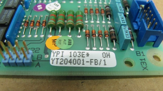 YPI103E YT204001-FB ABB デジタル回路基板
