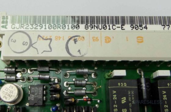 89NU01C-E GJR2329100R0100 ABB 安全リレー