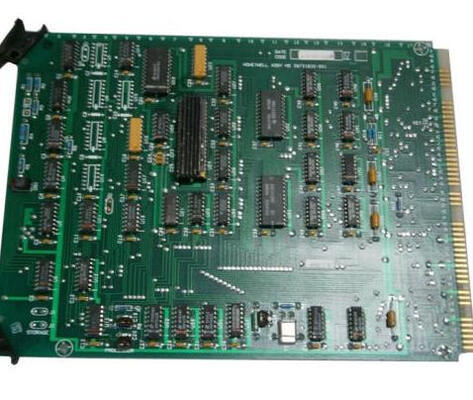 ハニーウェル 30731823-001 A/D Mux PLC回路板 24Vdc 110mA 新しい状態制御モジュール