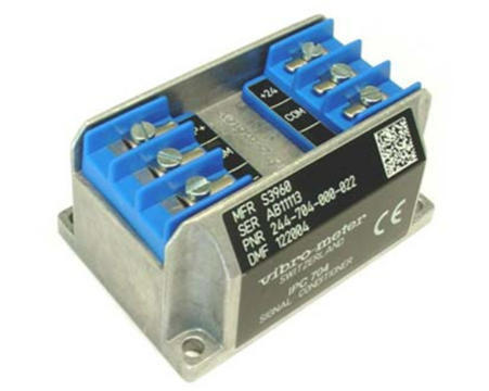 IPC704 244-704-000-042 A1-B03-C100-D100-E5-F2000-G0-H0-I0 ローヤリングハウジングの振動速度測定のためのピエゾ電気充電信号コンディショナー
