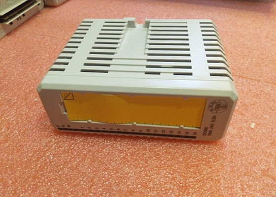 DO890 ABB S800デジタル出力 モジュール4 CHは安全インターフェイスPLCの予備品3BSC690074R1を隔離した