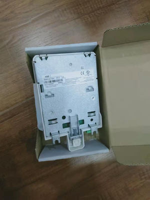SB822 ABB AC 800M充電電池の単位PLCの予備品3BSE018172R1