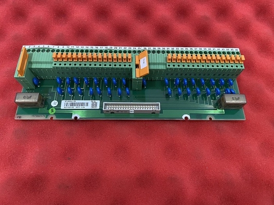 DSTD110AABBマスターバス接続ユニットデジタル出力ボード用32チャンネル最大60VPLCスペアパーツ57160001-TZ