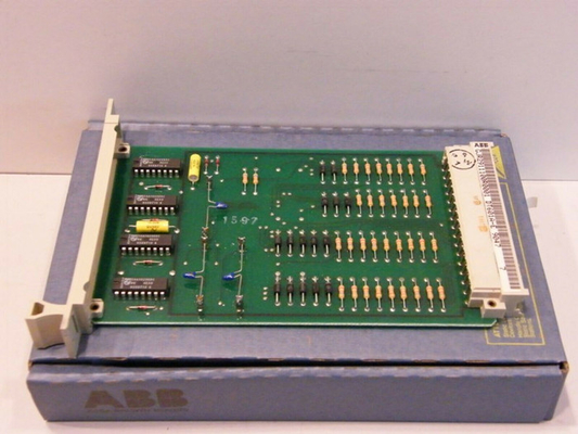 DT601A-E ABB入力/出力のインターフェイス回路板PLCの予備品GJR2911100R0001