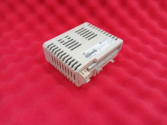 DI810 ABB S800デジタル入力 モジュール24V 16 CH PLCの予備品3BSE008508R1