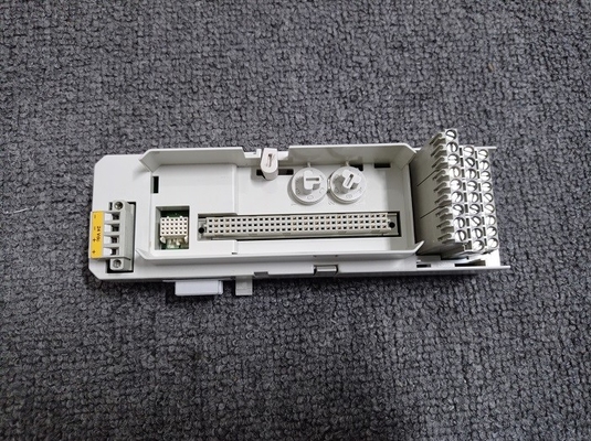 TU891 ABB PLCモジュールの終了の単位の基盤S800入力/出力3BSC840157R1