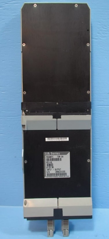 Foxboro P0400YE FBM04 0-20 MA インターフェースモジュールは,4つのDC アナログ入力チャネルと4つの出力チャネルを含む