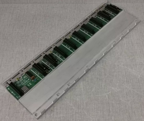 F3BU09-0NS1 YOKOGAWA 9スロットユニット 複数のモジュールを収容する基本モジュール I/O モジュール