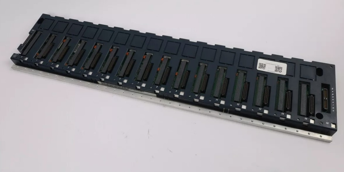 IC695CHS016 GE PAC システム RX3i 16 スロット 高速コントローラベース PCIとシリアルバスをサポートする
