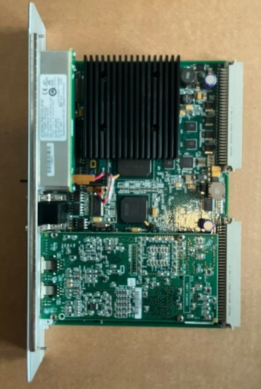 IC698CRE020 GE CPU モジュール 700 MHz PAC システム RX7i ファイアウェア バージョン 2 の CPU01