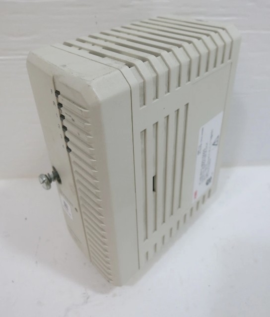 RFO800 P-HB-RFO-80010000 産業自動化システムのためのABB PLCモジュールインターフェース