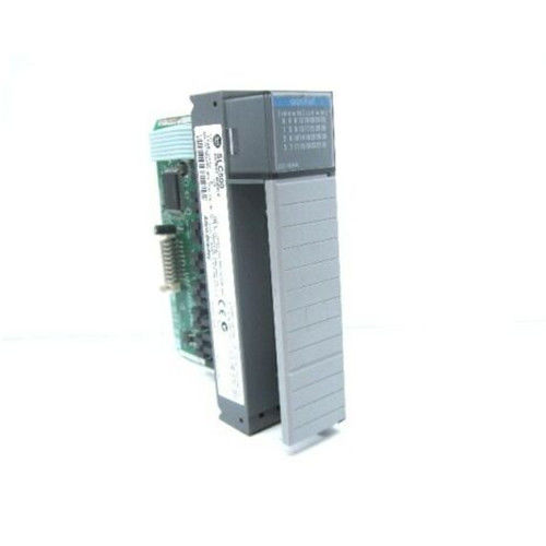 1746-OV32アレン ブラッドリーSLC500 32チャネルのデジタル入力/出力モジュール10-50VDCの現在の沈降